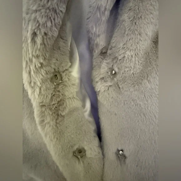 Abercrombie & Fitch Light Gray Faux Fur Coat - Picture 3 of 4